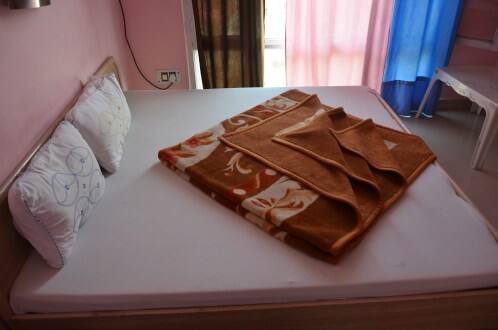Hotel By The Way, Mandi 3